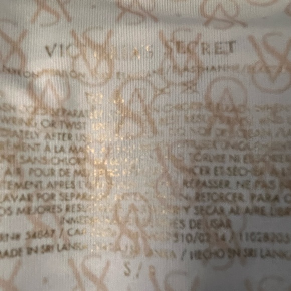 Bikinis by Victoria Secret -Three pack - Picture 7 of 9